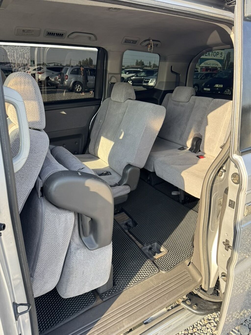 Honda Stepwgn: 2005 г., 2 л, Автомат, Бензин, Минивэн: фото 7