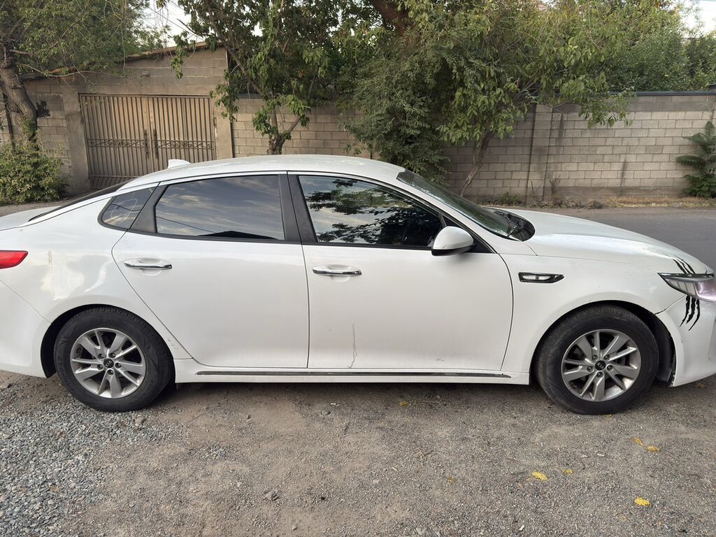 Kia K5: 2016 г., 2 л, Автомат, Газ, Седан: фото 3