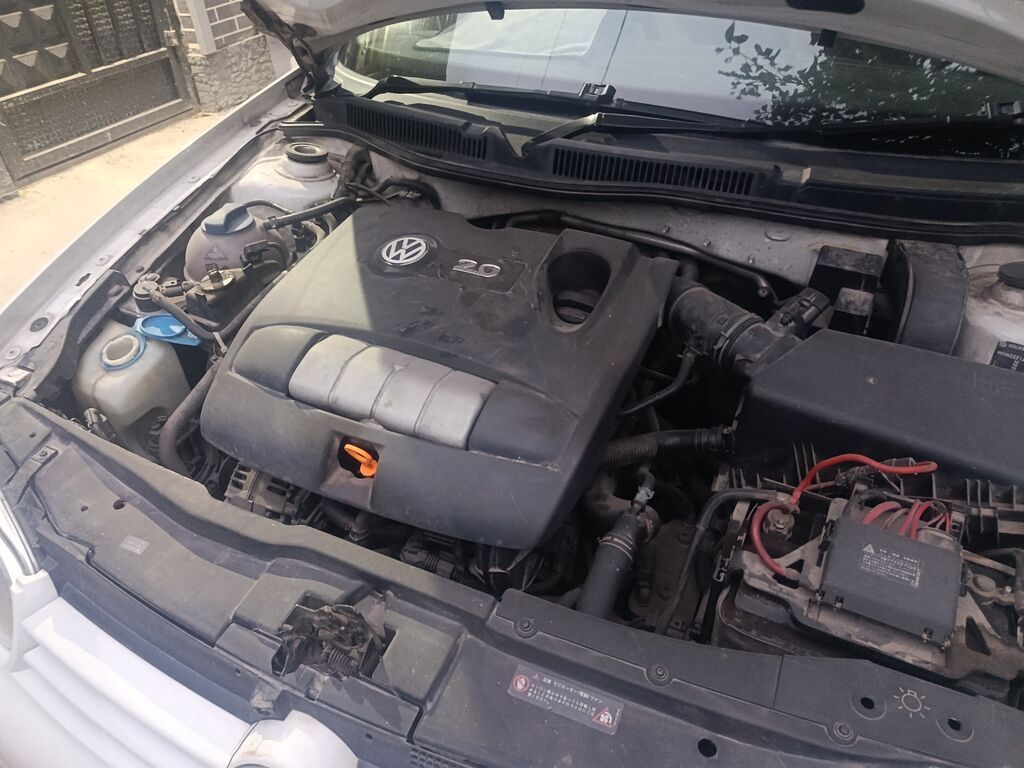 Volkswagen Golf: 2003 г., 2 л, Автомат, Бензин, Лифтбек: фото 8
