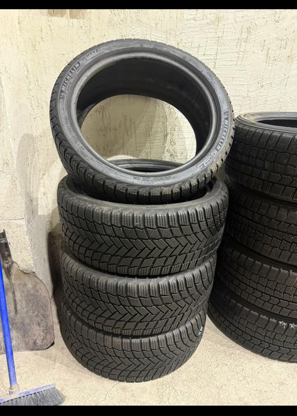 Шины 225 / 40 / R 18, Зима, Б/у, Комплект, Легковые, Япония, Michelin: фото 1