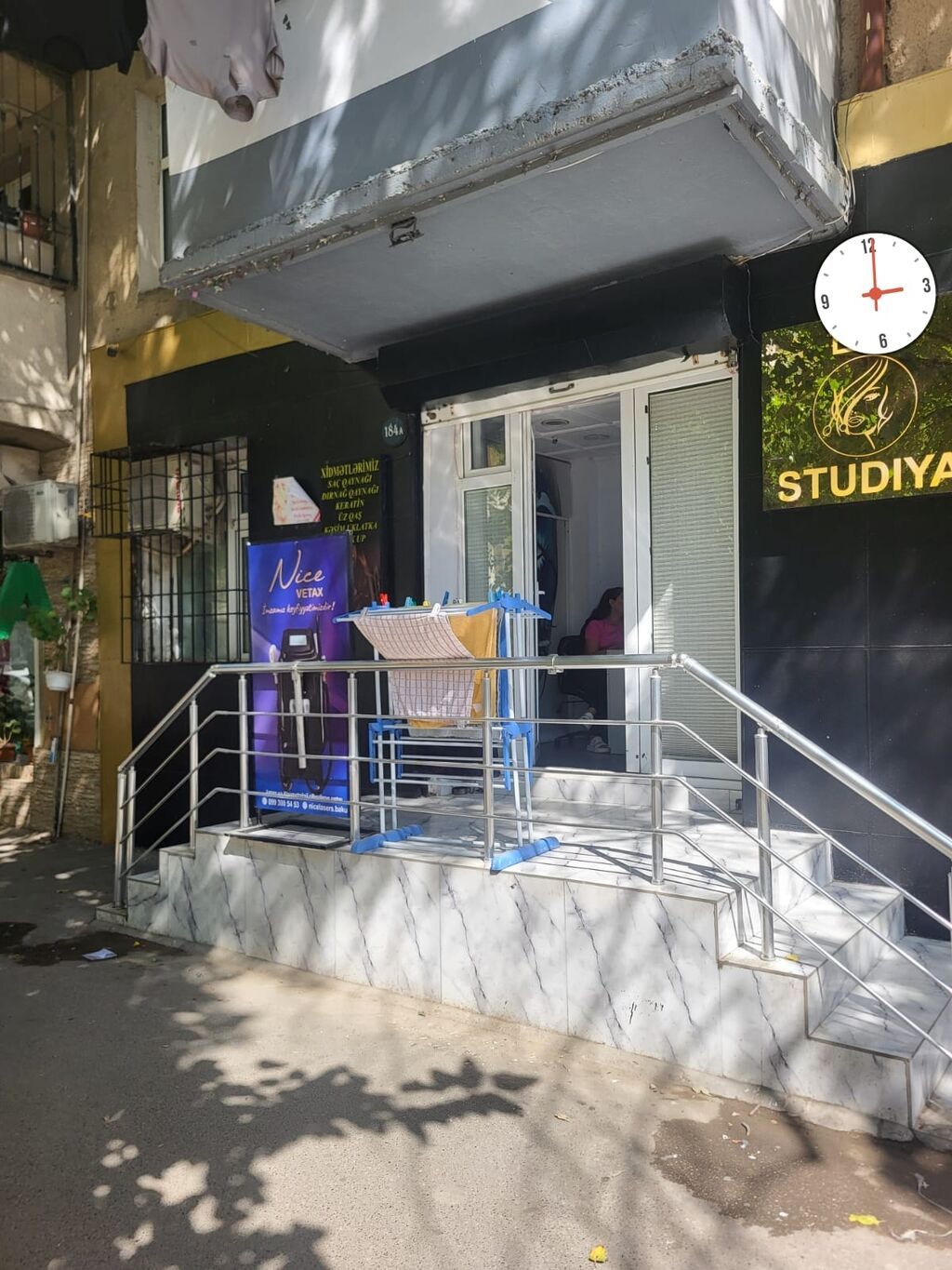 Metro Nərimanovda 22 ilin işlək Gözəllik Studiyası satılır.Yerdən 4