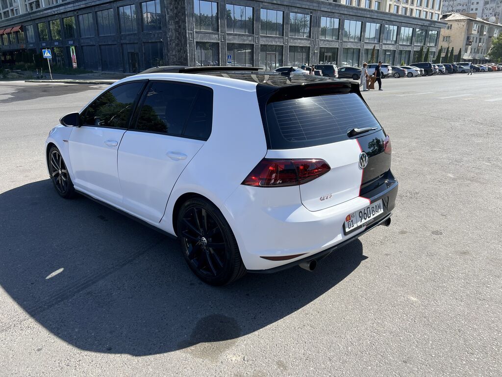 Volkswagen Golf GTI: 2014 г., 2 л, Робот, Бензин, Хэтчбэк: фото 5