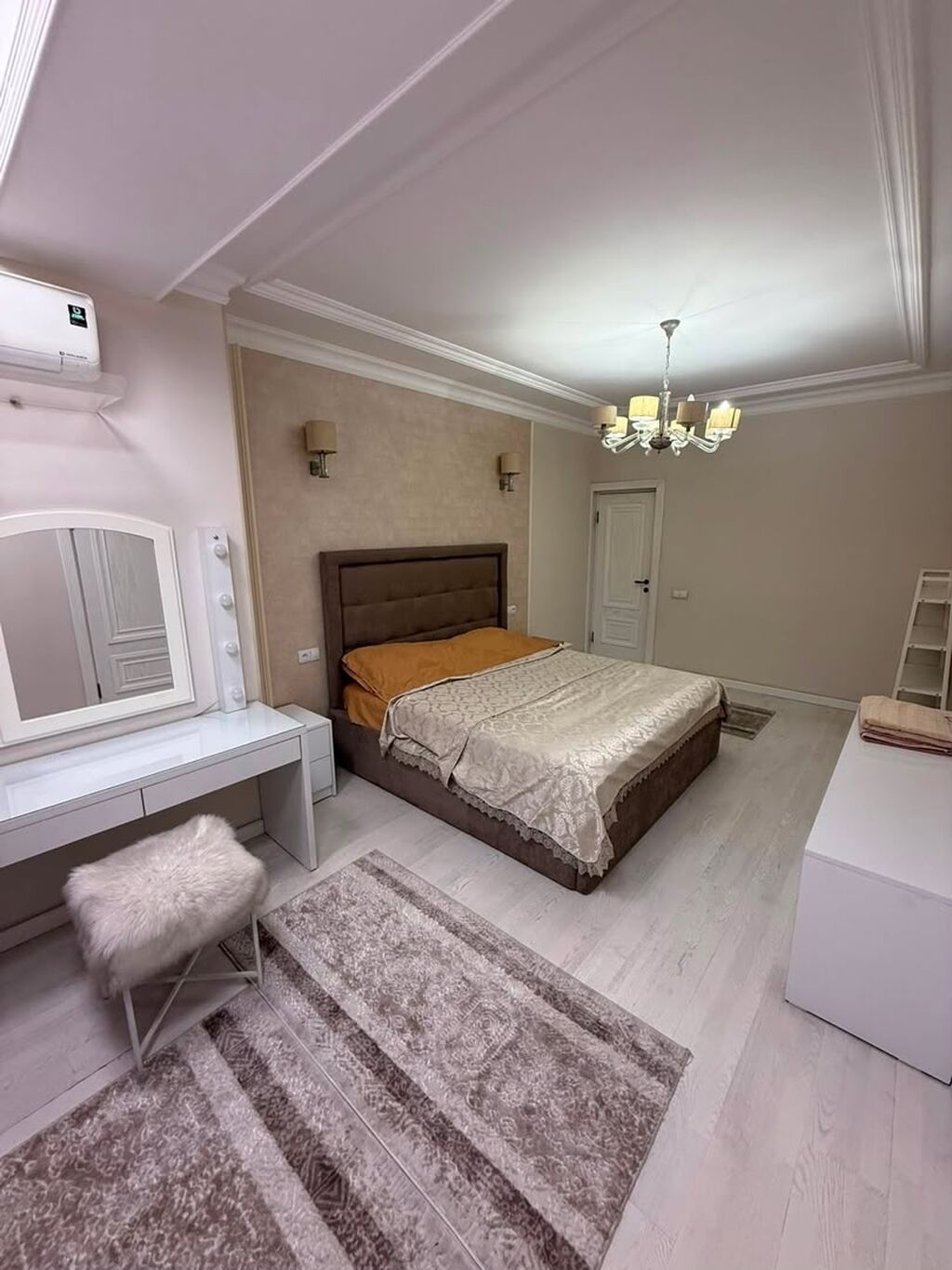 3 комнаты, 133 м², Бишкек Парк ТРЦ Элитка, 4 этаж, Евроремонт: фото 2