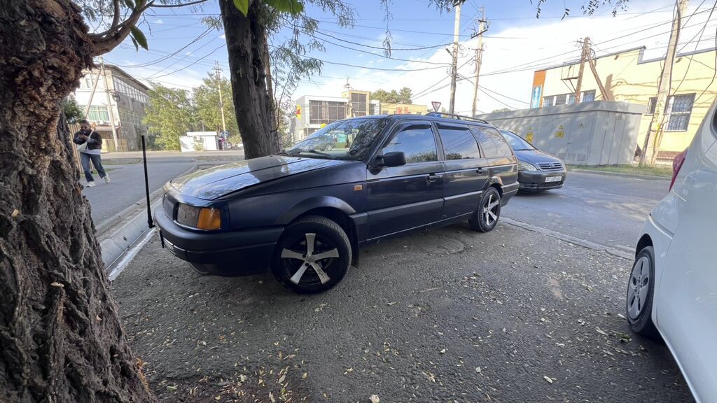 Volkswagen Passat Variant: 1991 г., 1.8 л, Механика, Бензин, Универсал: фото 7