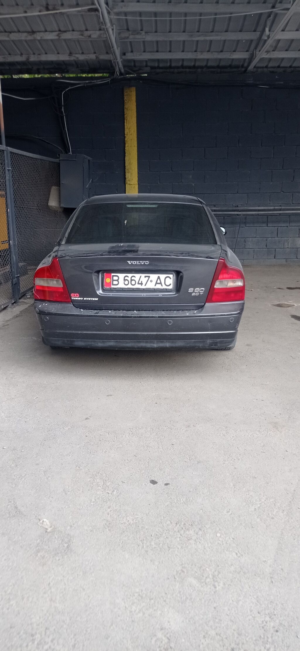 Volvo S80: 2002 г., 2 л, Механика, Бензин, Седан: фото 3