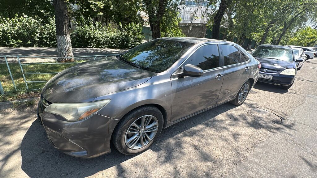 Toyota Camry: 2016 г., 2.5 л, Автомат, Бензин, Седан: фото 2