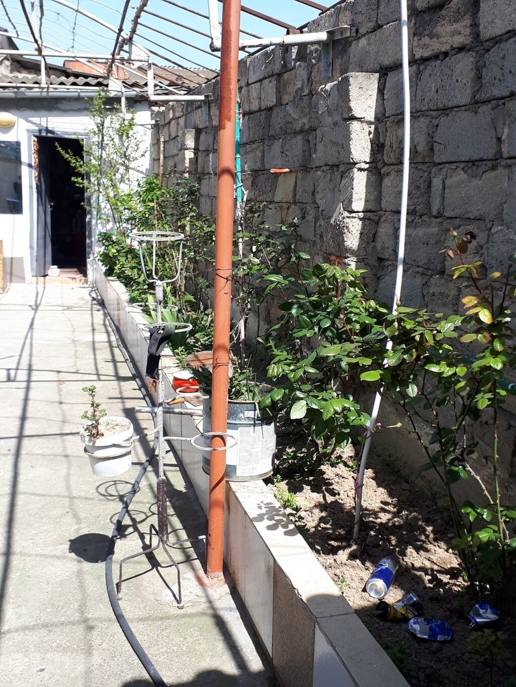 Binəqədi qəs. 9 otaq, 800 kv. m, Yeni təmirli