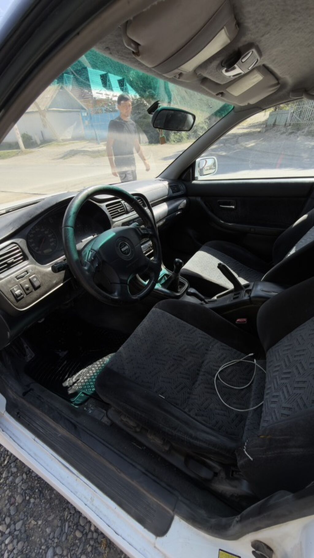 Subaru Legacy: 2000 г., 2 л, Механика, Бензин, Универсал: фото 5
