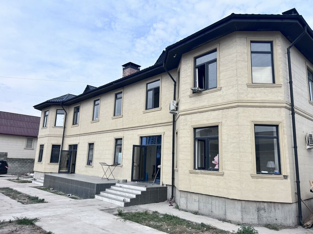 Продаётся/сдаётся двухэтажное здание 500 м² в Бишкеке: фото 2