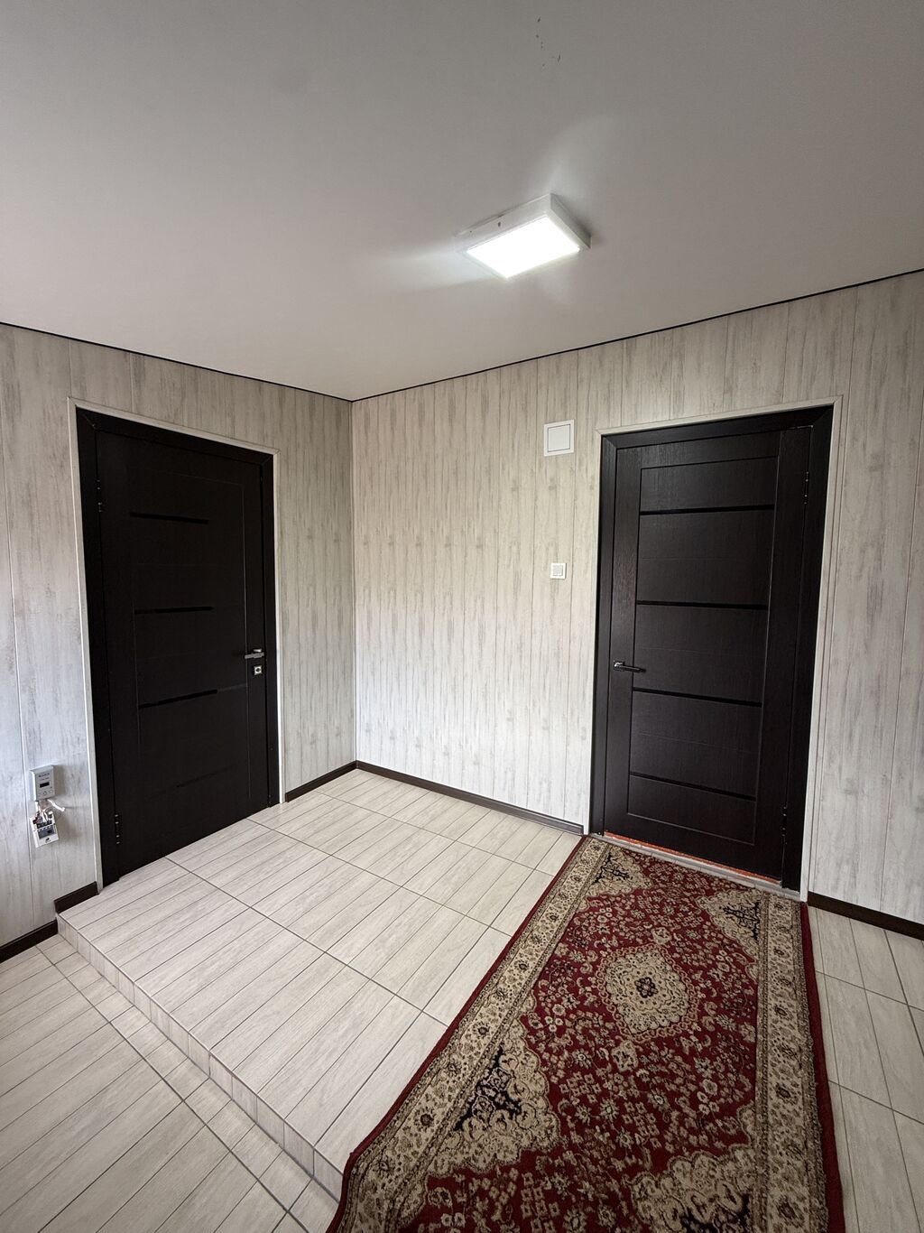 Үй сатылат 5 бөлмөлүү үй сатылат! Үйдүн аянты — 110 м² Жер: фото 3