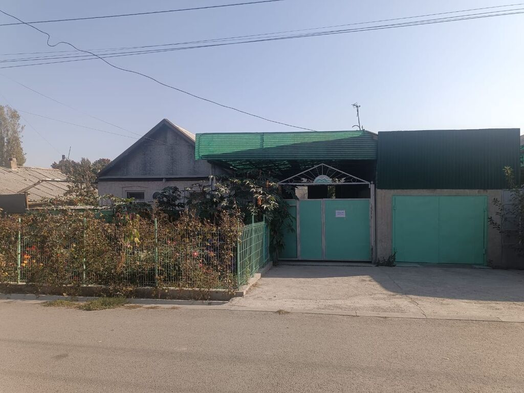 4 комнаты, 100 м², 8 соток, Бишкек, Киркомстром Собственник