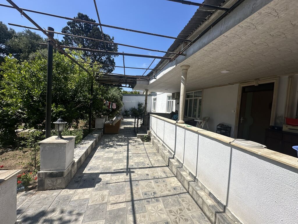 Suraxanı 5 otaqlı, 110 kv. m, Orta təmir
