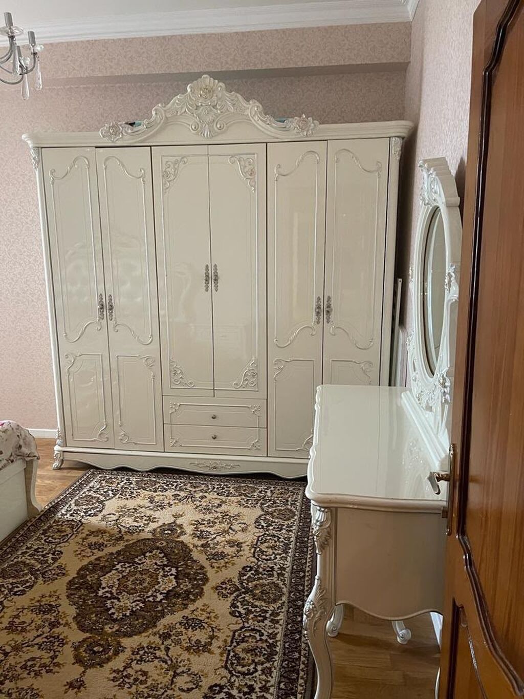 3-cü mikrorayon, 4 otaqlı, Yeni tikili, m. Memar Əcəmi, 180 kv. m