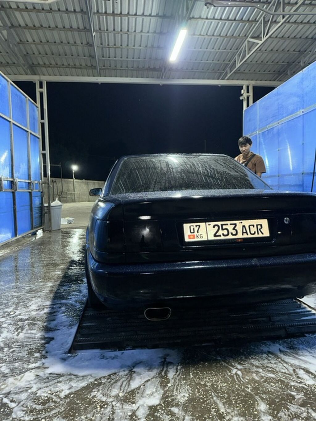Audi A6: 1995 г., 2.6 л, Механика, Седан — фото 6