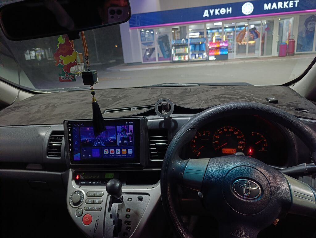 Toyota WISH: 2003 г., 1.8 л, Автомат, Бензин, Минивэн: фото 3