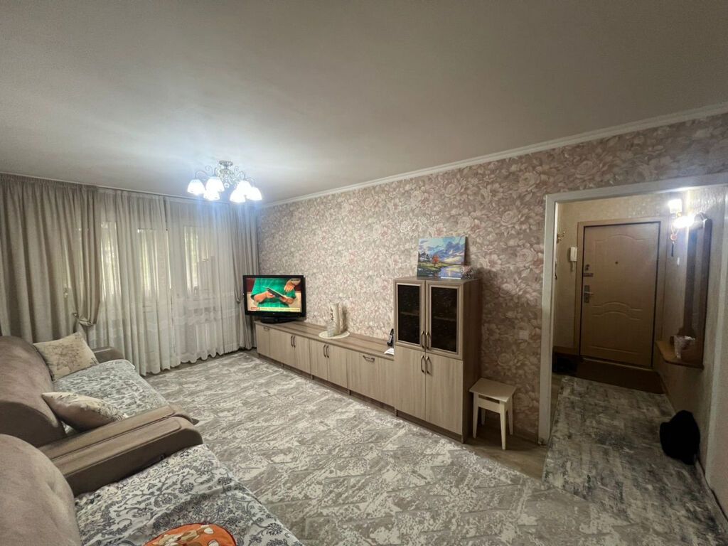 3 комнаты, 65 м², 5 мкр 104 серия, 1 этаж, Евроремонт: фото 3
