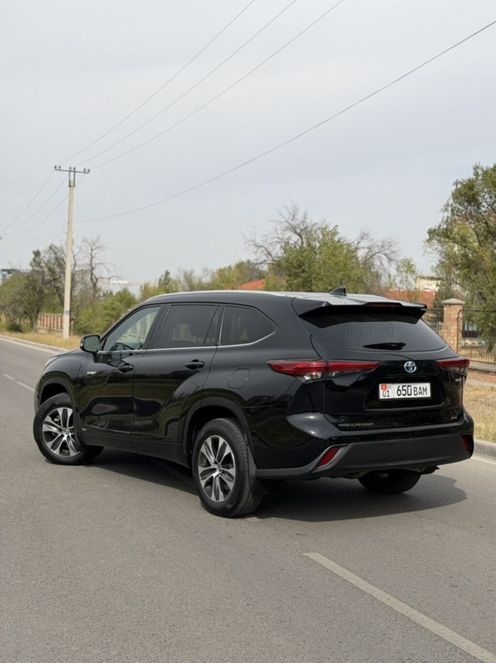 Toyota Highlander: 2021 г., 2.5 л, Автомат, Гибрид, Кроссовер: фото 4