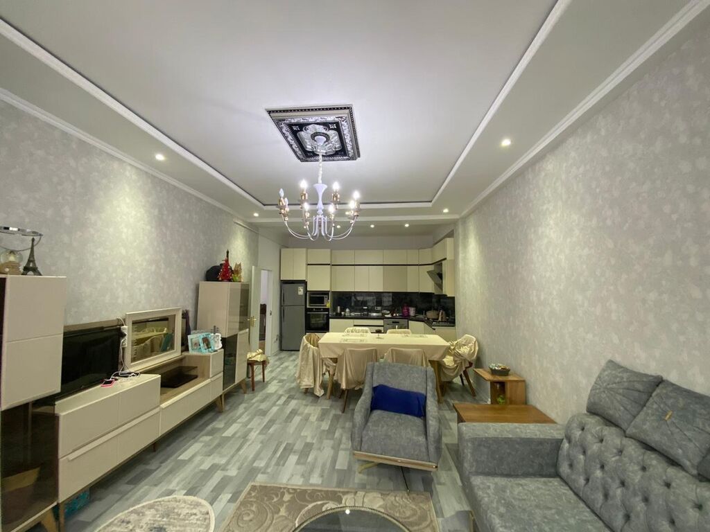 28 May, 3 otaqlı, Yeni tikili, m. Azadlıq Prospekti, 100 kv. m