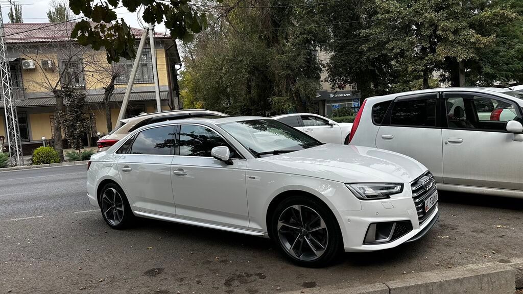 Audi A4: 2023 г., 2 л, Автомат, Бензин, Седан: фото 5