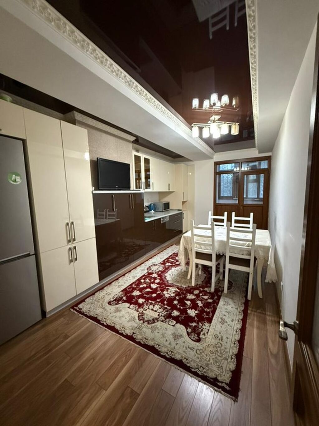 Просторная 2‑комнатная квартира с отдельной кухней и полной мебелью, фото 2