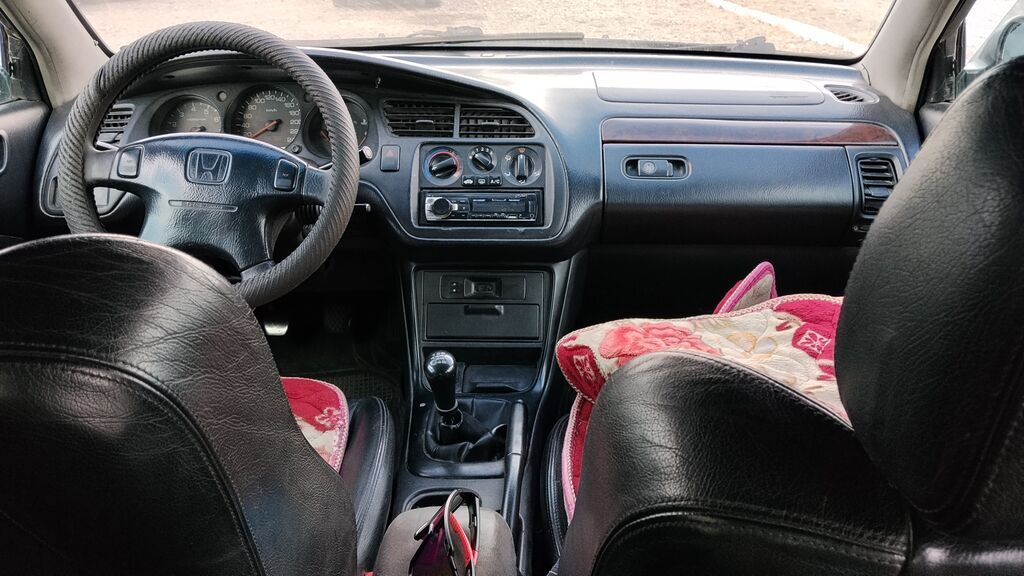 Honda Accord: 1999 г., Механика, Седан: фото 4