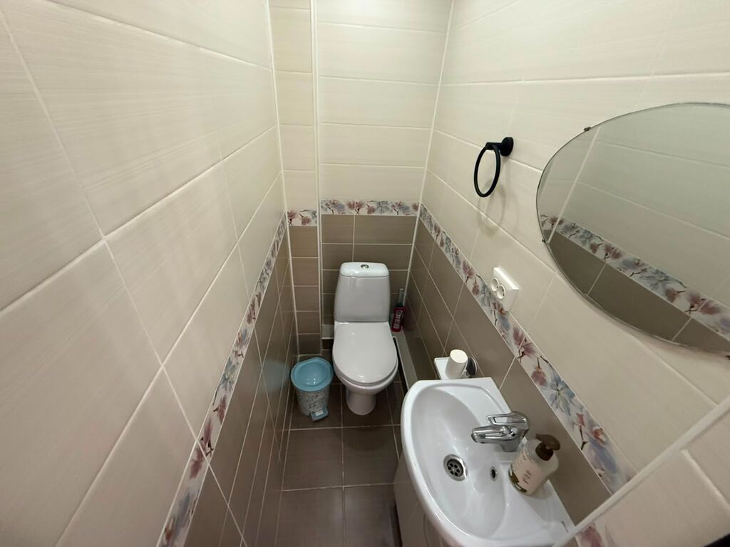 2 комнаты, 46 м², ул. Тоголок Молдо / БЧК 3 этаж, Евроремонт: фото 2