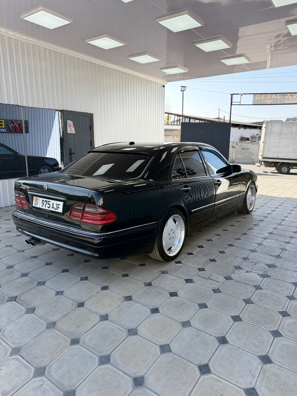 Mercedes-Benz E-Class: 1998 г., 4.3 л, Автомат, Бензин, Седан: фото 7
