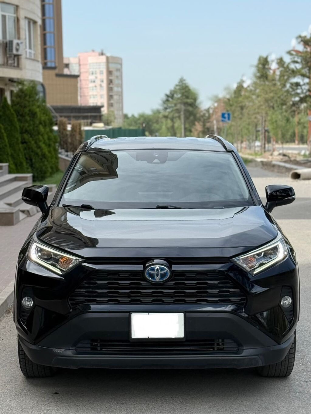 Toyota RAV4: 2020 г., 2.5 л, Автомат, Гибрид, Кроссовер: фото 2
