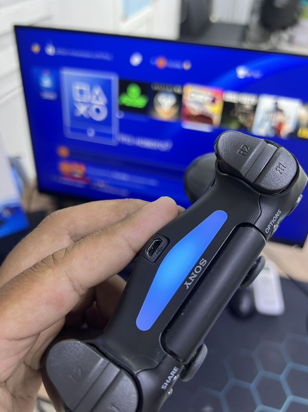PlayStation 4 Pro 2TB, идеальное состояние: фото 4