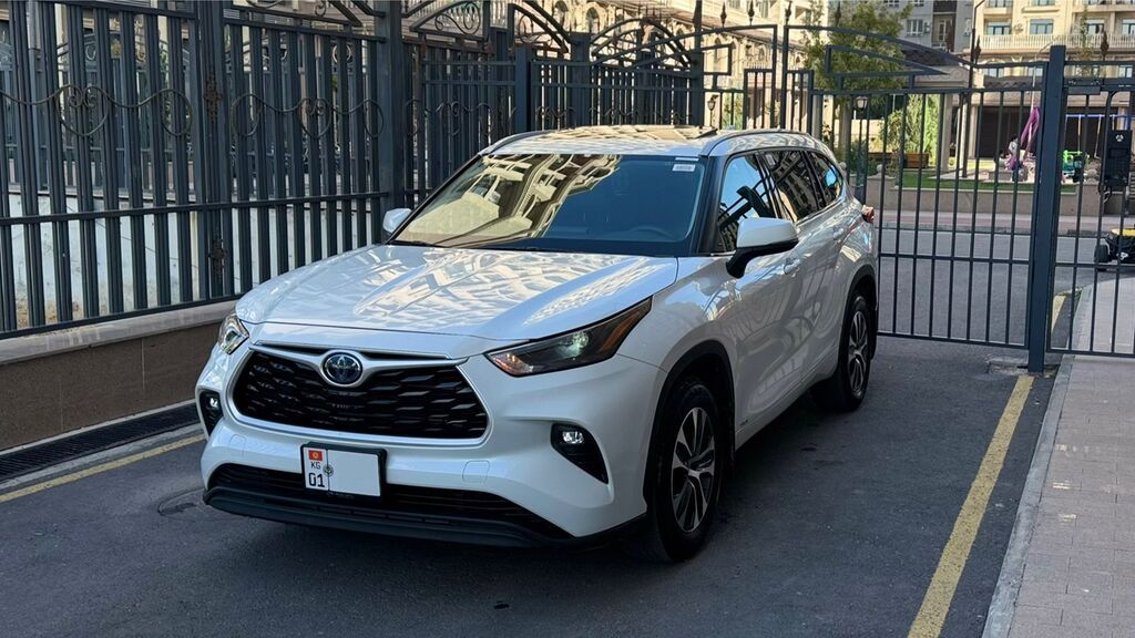Toyota Highlander: 2022 г., 2.5 л, Вариатор, Гибрид, Кроссовер: фото 2