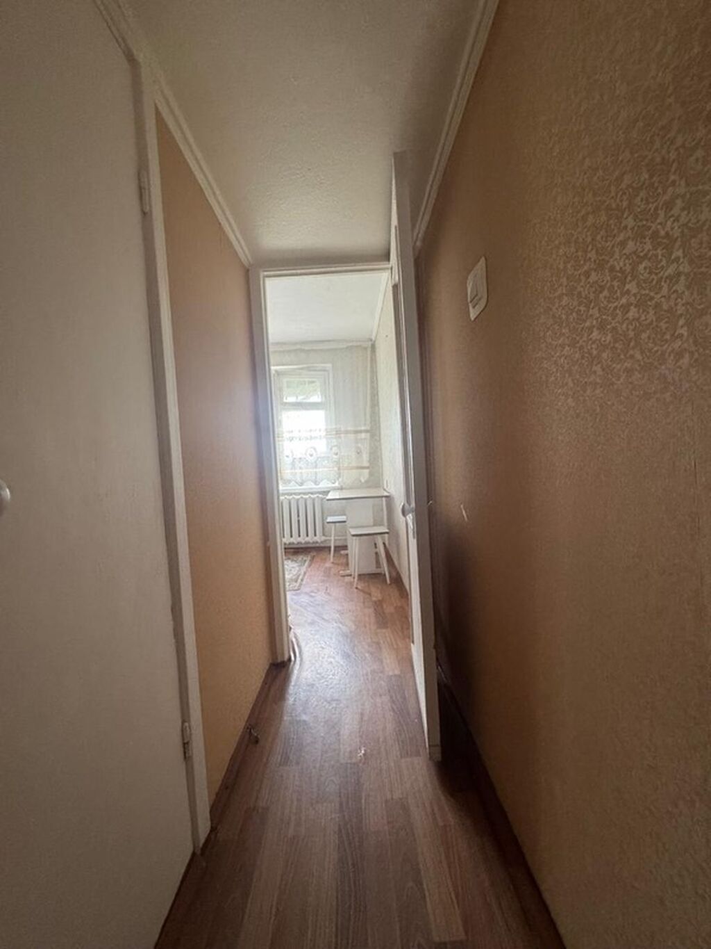 3 комнаты, 58 м², 8 мкр 104 серия, 5 этаж, Старый ремонт: фото 2