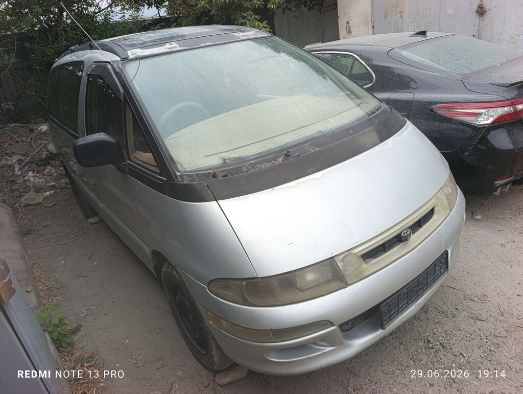 Toyota Estima: 1994 г., 2.2 л, Автомат, Дизель, Минивэн: фото 2