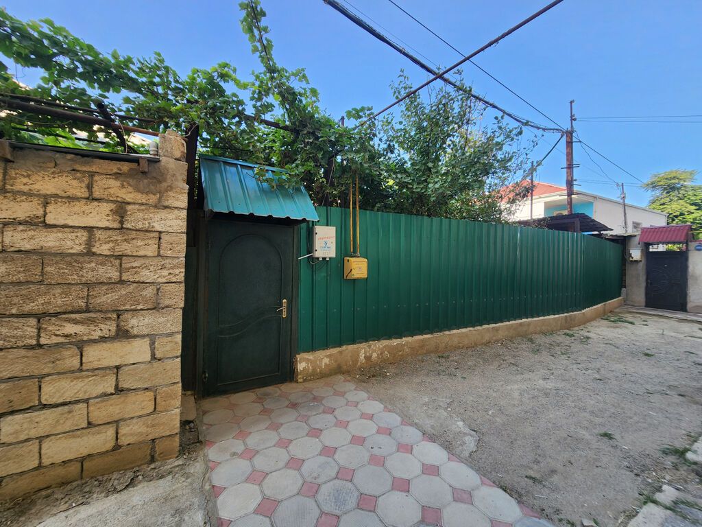 4 otaqlı, 93 kv. m, Orta təmir