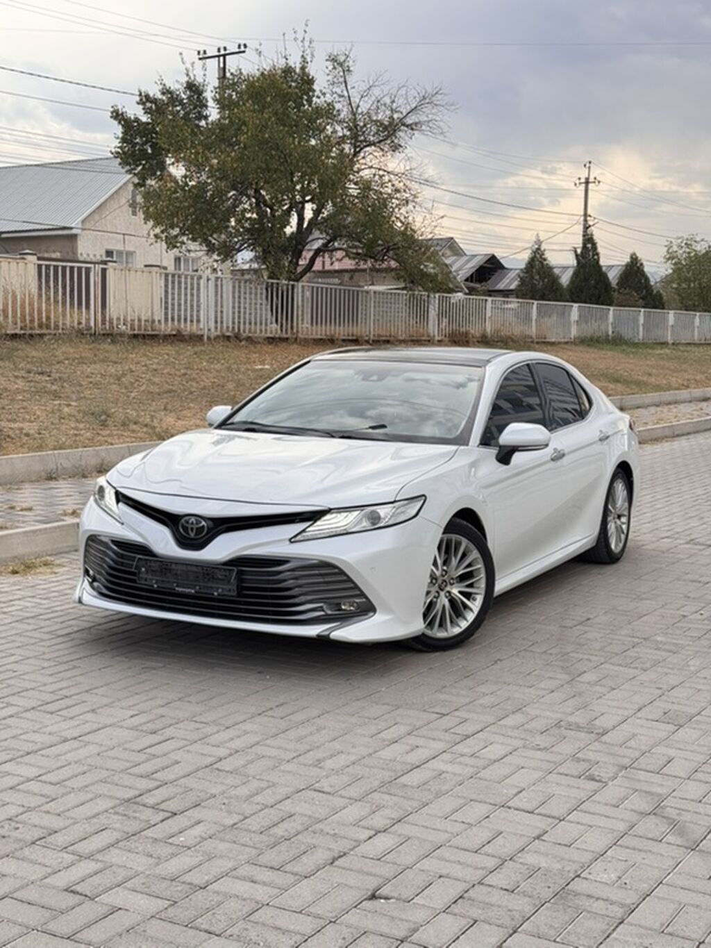 Toyota Camry: 2018 г., 2.5 л, Автомат, Бензин, Седан: фото 3
