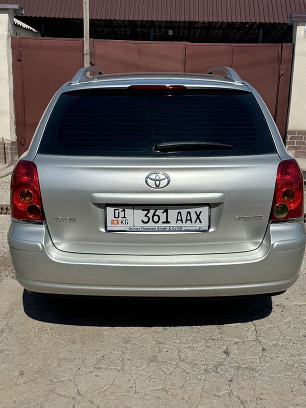 Toyota Avensis: 2004 г., 2.4 л, Автомат, Бензин, Универсал: фото 3
