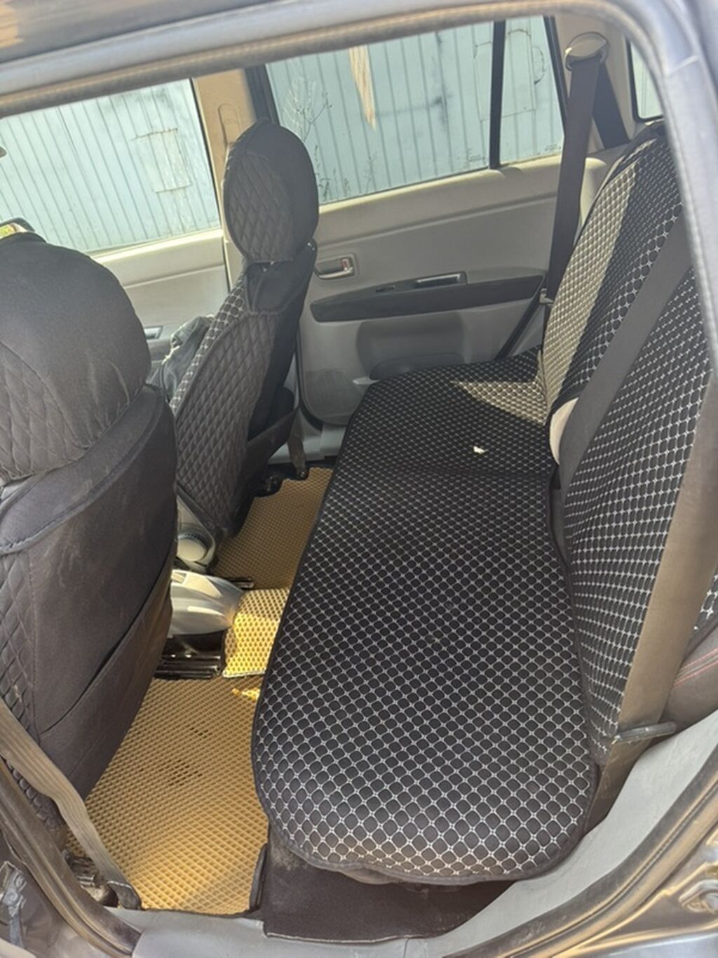 Mazda Demio: 2003 г., 1.3 л, Механика, Бензин, Хэтчбэк: фото 6