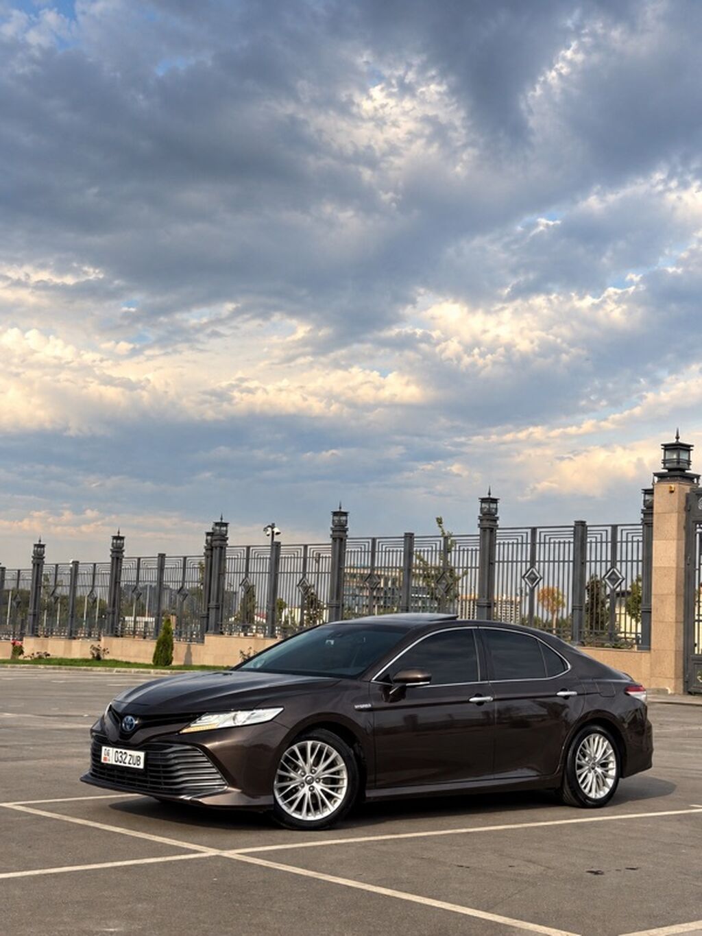 Toyota Camry: 2018 г., 2.5 л, Вариатор, Гибрид, Седан: фото 6