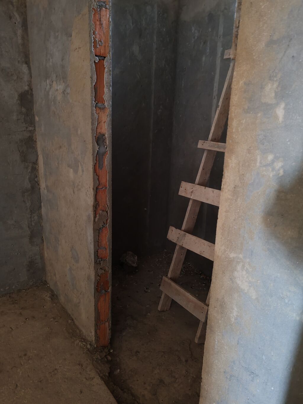5 otaqlı, 140 kv. m, Kredit yoxdur, Təmirsiz