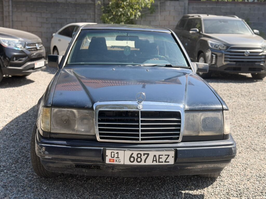 Mercedes-Benz W124: 1989 г., 2.3 л, Механика, Бензин, Седан: фото 2