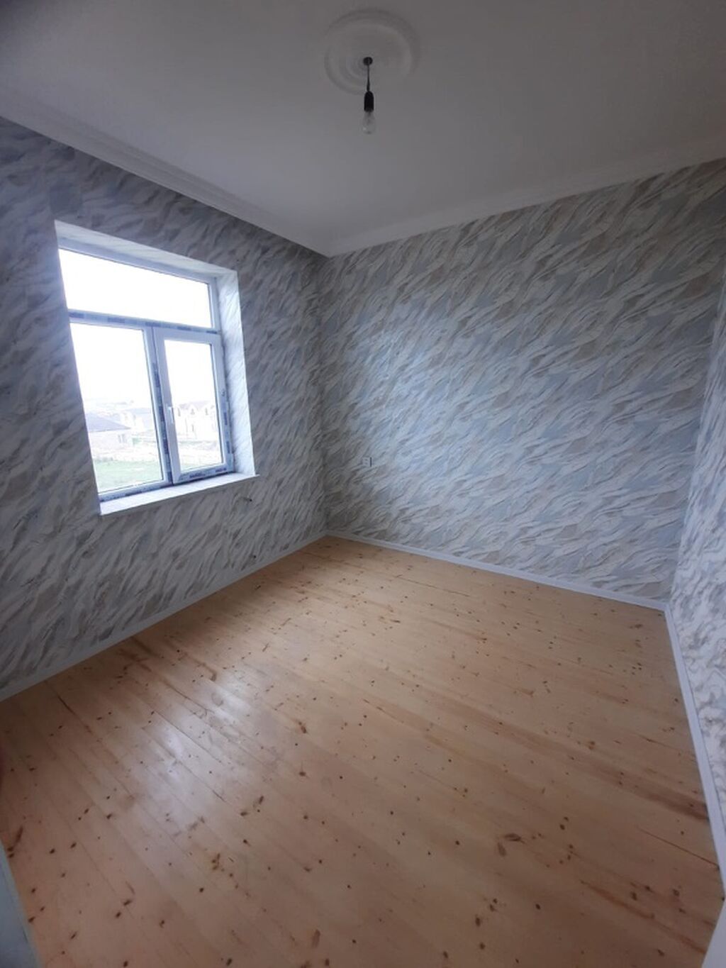 3 otaqlı, 95 kv. m, Yeni təmirli