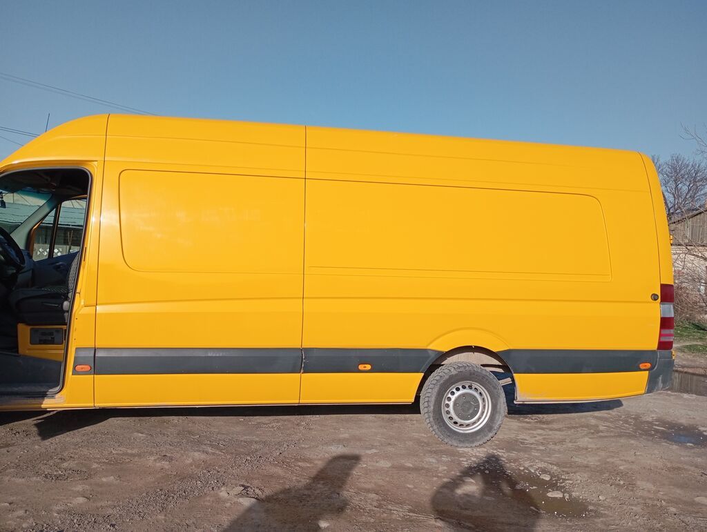 Mercedes-Benz Sprinter (длинная база, высокий крыша) — желтый фургон: фото 3