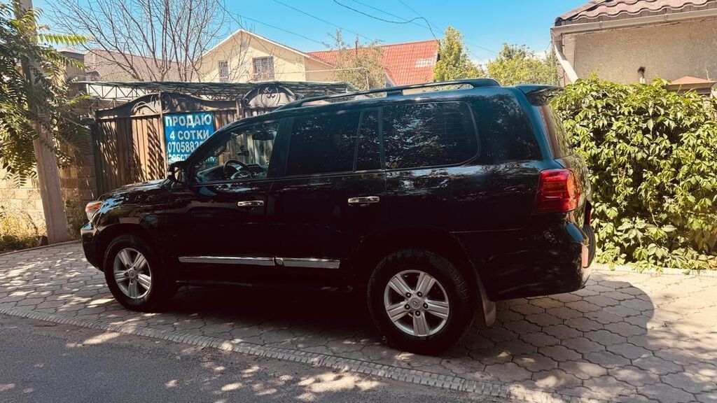 Toyota Land Cruiser: 2012 г., 4.7 л, Автомат, Бензин, Внедорожник: фото 3