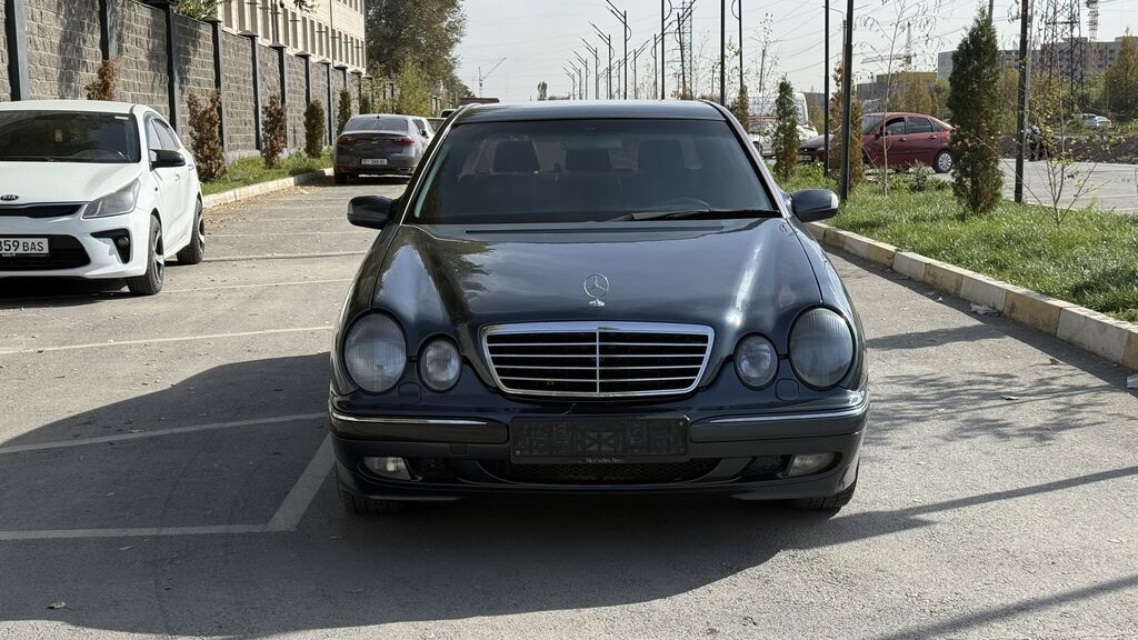 Mercedes-Benz E-Class: 2002 г., 4.3 л, Автомат, Бензин, Седан: фото 1