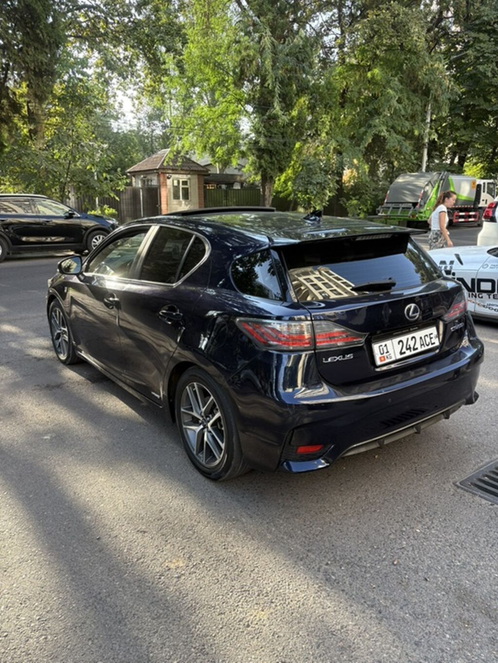 Lexus CT: 2017 г., 1.8 л, Вариатор, Гибрид, Хэтчбэк: фото 3