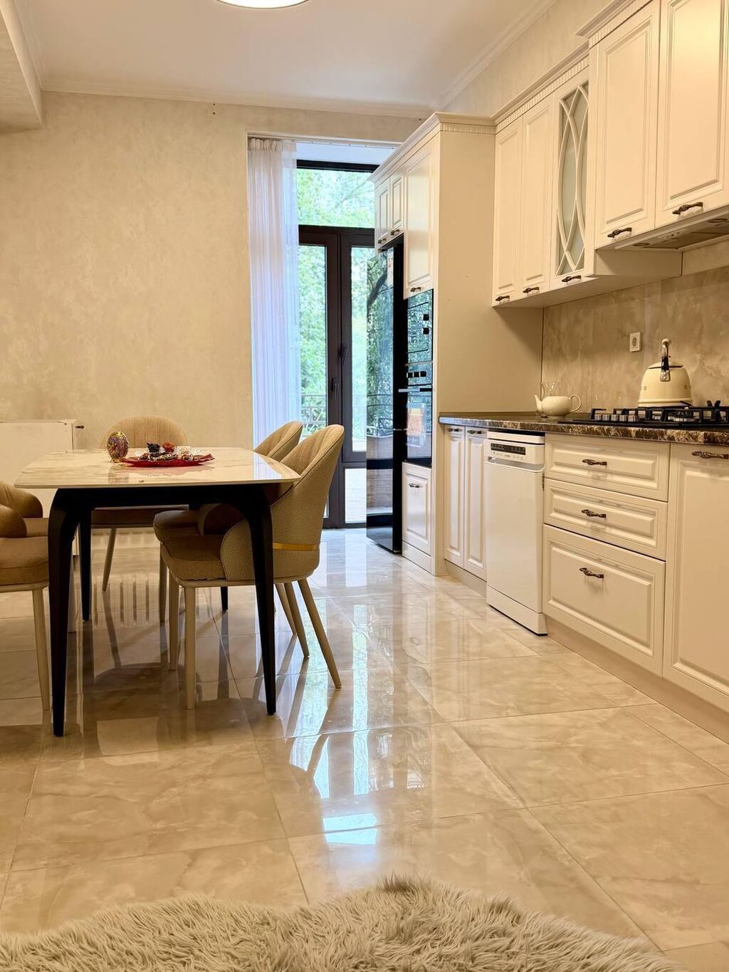 Продам 5-комнатную квартиру 205 м² в центре Бишкека: фото 3