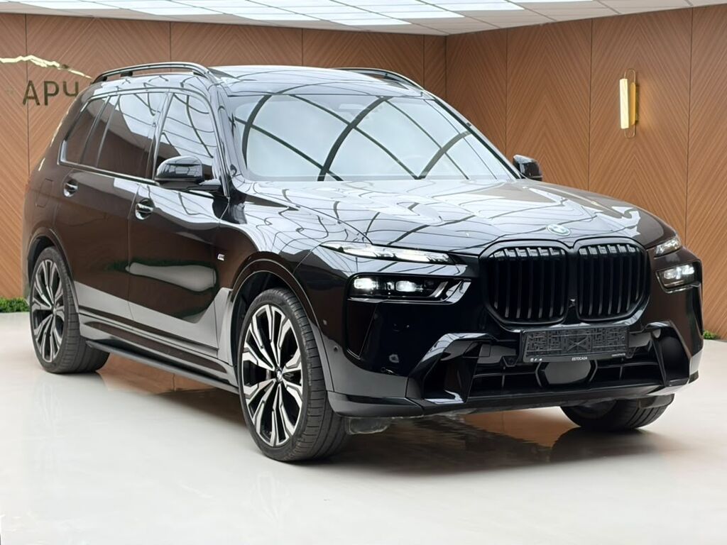 BMW X7: 2025 г., 3 л, Автомат, Бензин, Внедорожник: фото 2