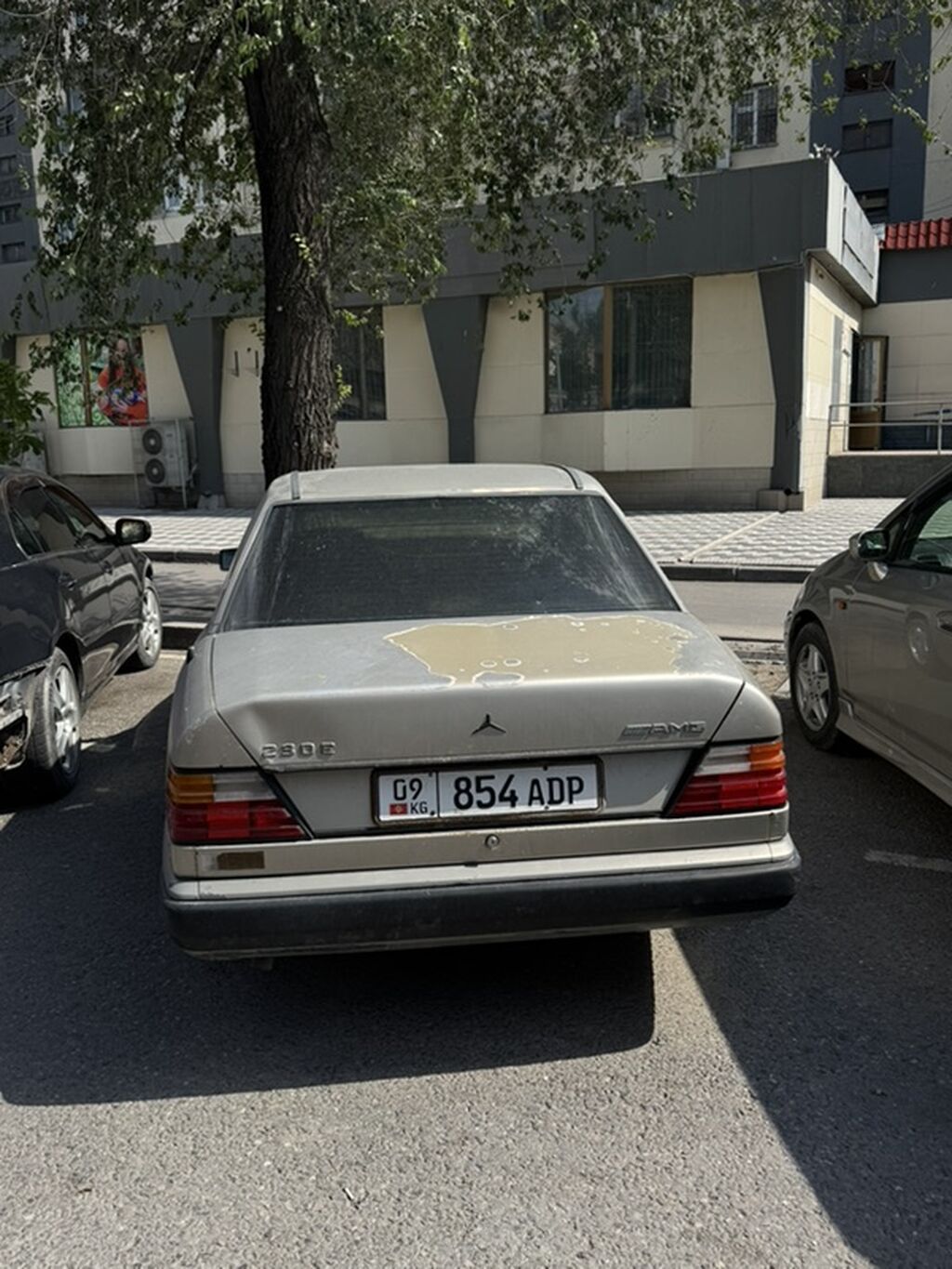 Mercedes-Benz W124: 1987 г., 2.3 л, Механика, Бензин, Седан: фото 2
