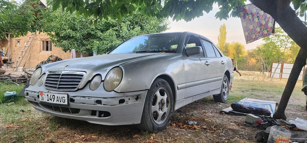 Mercedes-Benz E-Class: 2001 г., 2.2 л, Дизель, Седан: фото 1