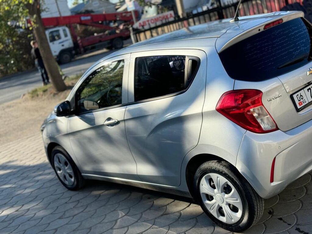 Chevrolet Spark: 2018 г., 0.1 л, Автомат, Бензин, Хэтчбэк: фото 4