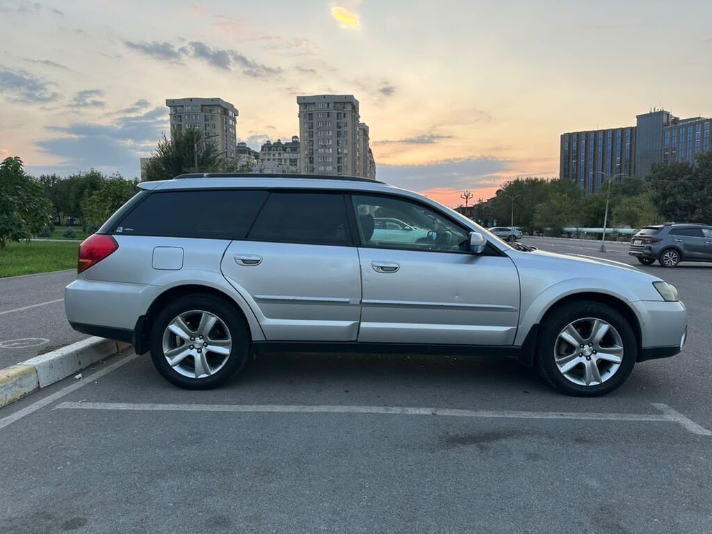 Subaru Outback: 2004 г., 2.5 л, Автомат, Бензин, Универсал: фото 2
